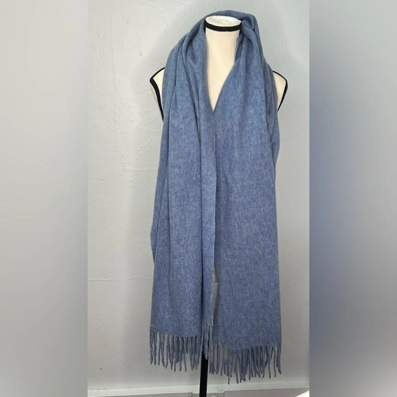 Acne Studios 100% Virgin Wool Made in Italy Fringed Large Scarf Shawl wrap - Picture 5 of 10